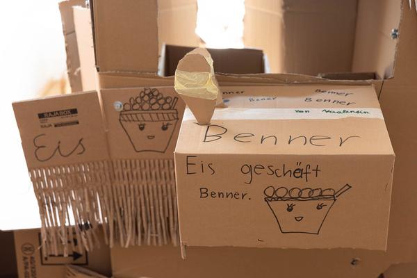 Zoom Kindermuseum: "Zoom mobil". Summer Workshop (WienZimmer Gartenstadt / Karl-Seitz-Hof, 22.7.2023) Foto: eSeL.at - Lorenz Seidler Foto: eSeL Lorenz Seidler