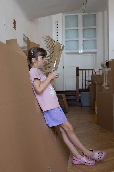Zoom Kindermuseum: "Zoom mobil". Summer Workshop (WienZimmer Gartenstadt / Karl-Seitz-Hof, 22.7.2023) Foto: eSeL.at - Lorenz Seidler Foto: eSeL Lorenz Seidler