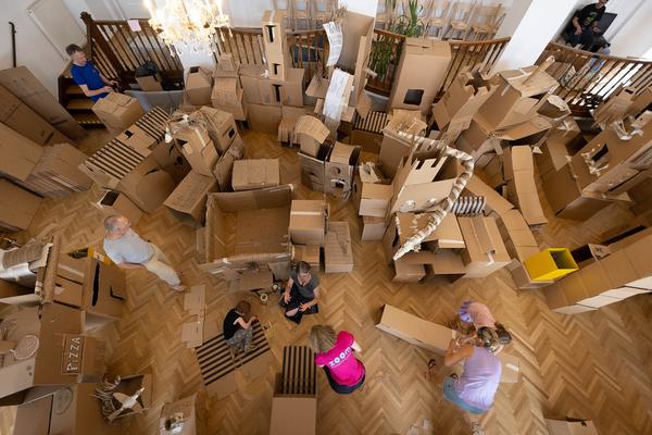 Zoom Kindermuseum: "Zoom mobil". Summer Workshop (WienZimmer Gartenstadt / Karl-Seitz-Hof, 22.7.2023) Foto: eSeL.at - Lorenz Seidler Foto: eSeL Lorenz Seidler