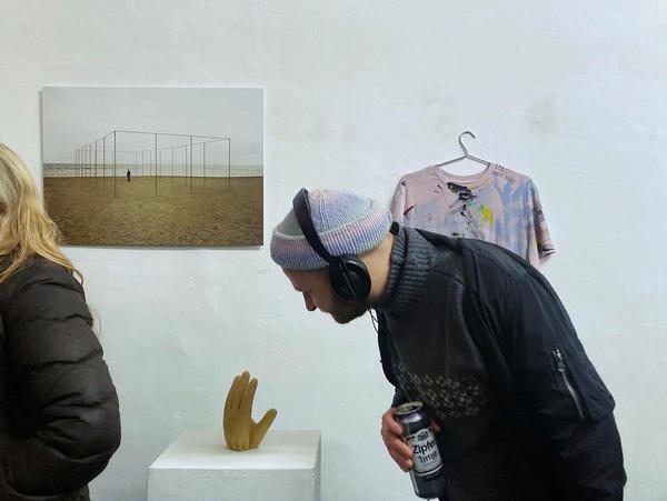 VIENNA ART WEEK 2024: 10 Minutes Shift (Glockengasse 8a, 13.11. - 15.11.2024) Foto: Francesca Centonze
