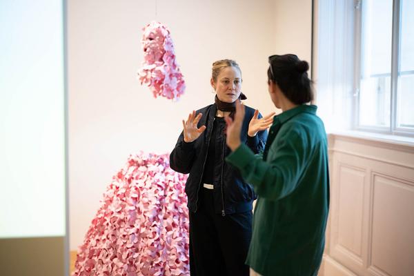 Akademie der bildenden Künste Wien (Exhibit Studio Schillerplatz): All you have is not just Flesh and Bones (14.03. - 26.05.2024) Foto: Felix Kubitza