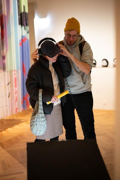 Akademie der bildenden Künste Wien (Exhibit Studio Schillerplatz): All you have is not just Flesh and Bones (14.03. - 26.05.2024) Foto: Felix Kubitza