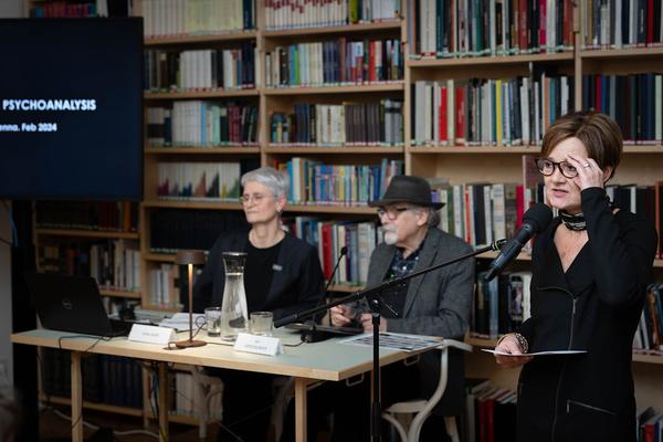 Sigmund Freud Museum: Art Spiegelman im Gespräch "Comics, Violence and Psychoanalysis" (22.2.2024) Foto: eSeL.at - Lorenz Seidler Foto: eSeL Lorenz Seidler