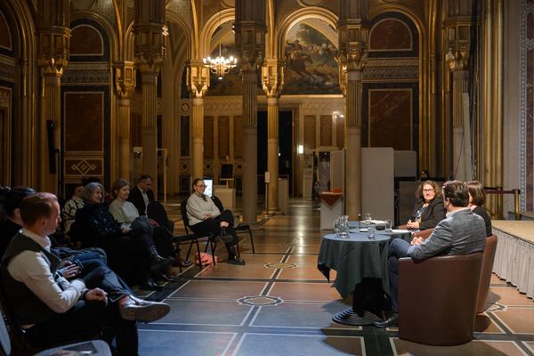 VIENNA ART WEEK Artist Talk: Raffaela Bielesch - Ablenkungsmanöver (Heeresgeschichtliches Museum, 11.11.2024) Foto: eSeL.at - Joanna Pianka