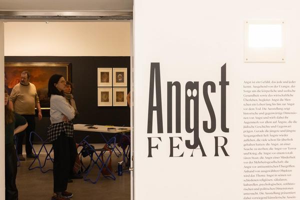 Augustin-Geschichtenwerkstatt &quot;Der Angst entgegen dichten&quot; @ Ausstellung &quot;Angst&quot; (Jüdisches Museum - Judenplatz, 6.11.2024 - 27.4.2025) Foto: eSeL.at - Lorenz Seidler