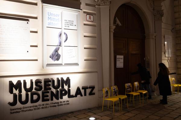 Augustin-Geschichtenwerkstatt &quot;Der Angst entgegen dichten&quot; @ Ausstellung &quot;Angst&quot; (Jüdisches Museum - Judenplatz, 6.11.2024 - 27.4.2025) Foto: eSeL.at - Lorenz Seidler