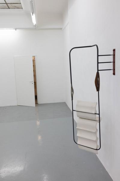 "Spine" - curated by Madeleine Planeix-Crocker (Gianni Manhattan, 13.9. - 19.10.2024) Foto: eSeL.at - Lorenz Seidler