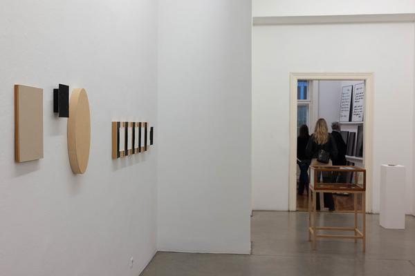 "What do I want to know?" - curated by Friedemann Malsch (Christine König Galerie, 13.9. - 19.10.2024) Foto: eSeL.at - Lorenz Seidler