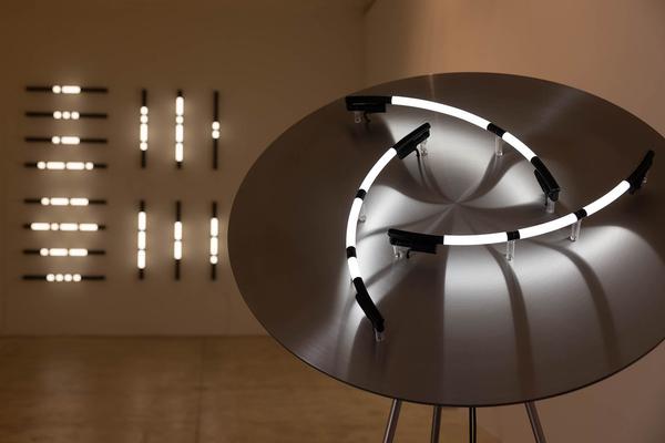 Galerie Krinzinger: Brigitte Kowanz "remember the future" (21.3. - 18.5.2024) Foto: eSeL.at - Lorenz Seidler Foto: eSeL Lorenz Seidler