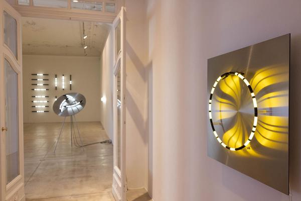 Galerie Krinzinger: Brigitte Kowanz "remember the future" (21.3. - 18.5.2024) Foto: eSeL.at - Lorenz Seidler Foto: eSeL Lorenz Seidler