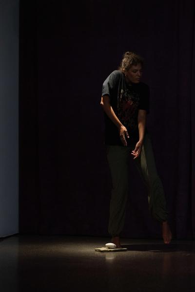 Maïa Nunes "Splitting Stones" @ CIVA Festival 2024 (Belvedere 21, 2.10.2024) Foto: eSeL.at - Lorenz Seidler