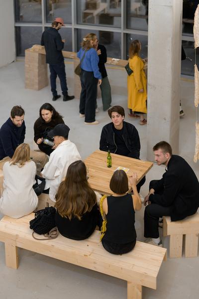 Festvialzentrale (VIENNA DESIGN WEEK 2024 Festivalzentralen Cocktail, 21.9.2024) Foto: eSeL.at/ViennaDesignWeek - Joanna Pianka