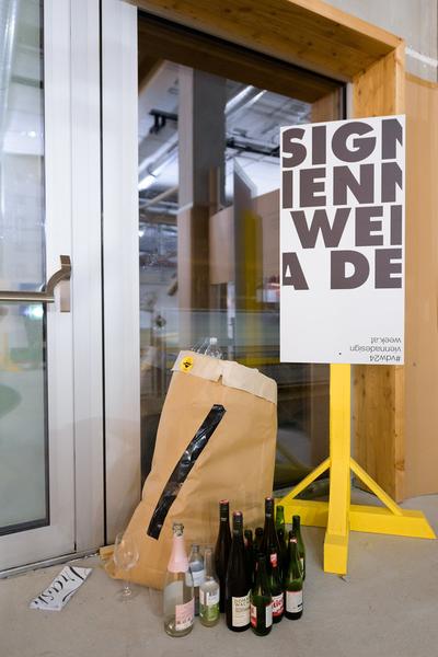 Festvialzentrale (VIENNA DESIGN WEEK 2024 Festivalzentralen Cocktail, 21.9.2024) Foto: eSeL.at/ViennaDesignWeek - Joanna Pianka