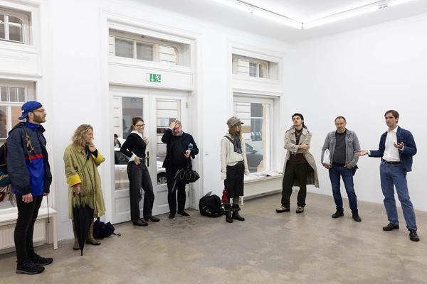 Akeem Smith "Dovecote" - curated by Kyle Thurman (Galerie Sophie Tappeiner, 13.9. - 19.10.2024) Foto: eSeL.at - Lorenz Seidler