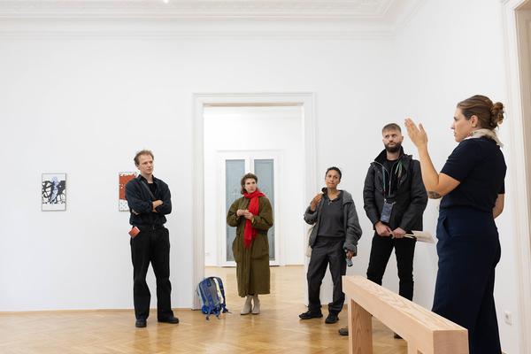 "Artworks upon the Earth" - curated by Piero Bisello (Zeller van Almsick, 13.9. - 19.10.2024) Foto: eSeL.at - Lorenz Seidler