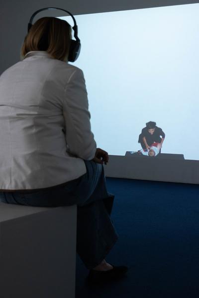 DAS WEISSE HAUS: Christiana Perschon “Spending Time, Holding Space” (11.09. – 19.10.2024) Foto: eSeL.at - Lorenz Seidler