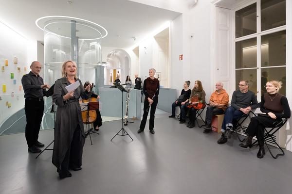 DOMerstagabend: Time With Friends. Ein musikalischer Ausstellungsrundgang (Dom Museum Wien, 14.11.2024) Foto: eSeL.at - Joanna Pianka