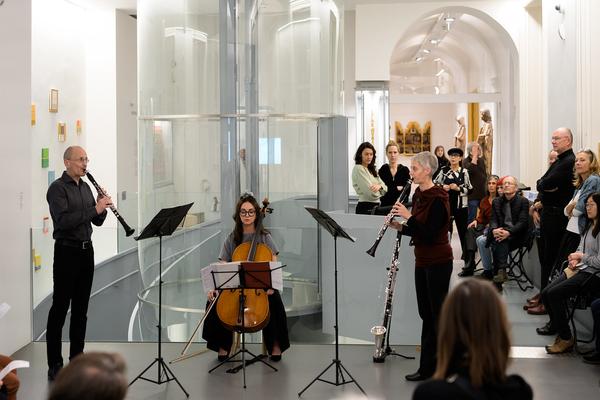 DOMerstagabend: Time With Friends. Ein musikalischer Ausstellungsrundgang (Dom Museum Wien, 14.11.2024) Foto: eSeL.at - Joanna Pianka