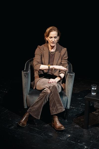 Eine Bühne für Osteuropa - Anne Applebaum, Cathrin Kahlweit &amp; Markus Scheumann (Akademietheater Wien, 17.11.2024) Foto: eSeL.at/Burgtheater Wien - Robert Puteanu