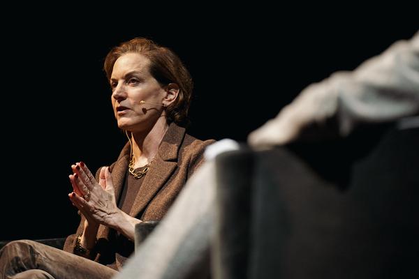 Eine Bühne für Osteuropa - Anne Applebaum, Cathrin Kahlweit &amp; Markus Scheumann (Akademietheater Wien, 17.11.2024) Foto: eSeL.at/Burgtheater Wien - Robert Puteanu