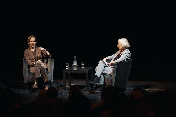 Eine Bühne für Osteuropa - Anne Applebaum, Cathrin Kahlweit &amp; Markus Scheumann (Akademietheater Wien, 17.11.2024) Foto: eSeL.at/Burgtheater Wien - Robert Puteanu