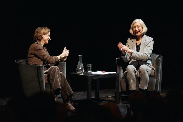 Eine Bühne für Osteuropa - Anne Applebaum, Cathrin Kahlweit &amp; Markus Scheumann (Akademietheater Wien, 17.11.2024) Foto: eSeL.at/Burgtheater Wien - Robert Puteanu