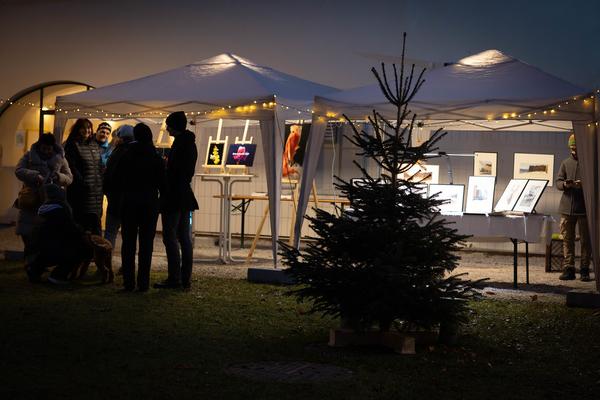 Erster Kunstmarkt Bad Fischau-Brunn (7.12. &amp; 8.12.2024) Foto: eSeL.at - Lorenz Seidler