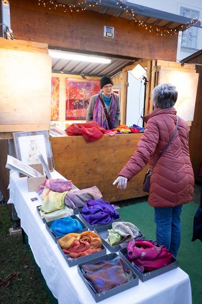 Erster Kunstmarkt Bad Fischau-Brunn (7.12. &amp; 8.12.2024) Foto: eSeL.at - Lorenz Seidler