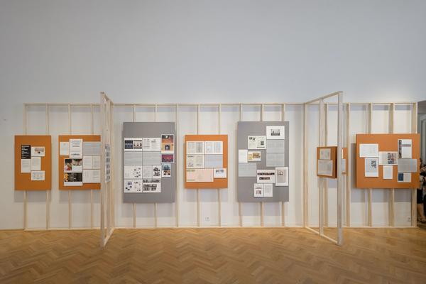 Exhibit - Diverse Ausstellungspraxen (Akademie Schillerplatz, 05.09. - 13.10.2024) Foto: eSeL.at - Joanna Pianka