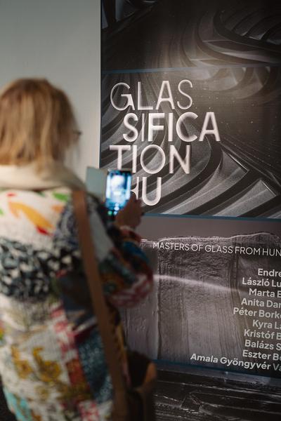 Glassification.hu VIENNA DESIGN WEEK 2024 (Collegium Hungaricum, 23.9.2024) Foto: eSeL.at/ViennaDesignWeek - Robert Puteanu