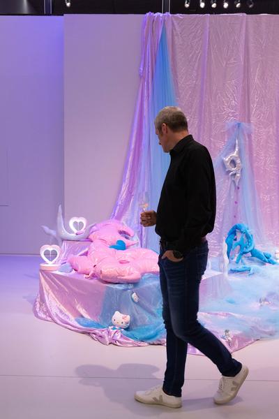 Hannah &amp; Lea Neckel "✮*•̩̩͙✧•̩̩͙*˚✧*˚ floating through reality ˚*✧˚*•̩̩͙✧•̩̩͙*˚✮" (Landesgalerie Burgenland, 19.10.2024 - 26.01.2025) Foto: eSeL.at - Lorenz Seidler