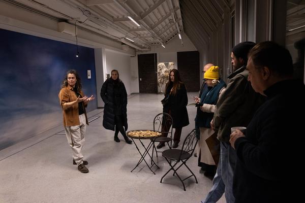 Independent Art Spaces - Tour: DESCANSOS. We die 1000 deaths (WEST Alte WU, 10.11.2024) Foto: eSeL.at - Lorenz Seidler