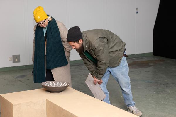 Independent Art Spaces - Tour: DESCANSOS. We die 1000 deaths (WEST Alte WU, 10.11.2024) Foto: eSeL.at - Lorenz Seidler