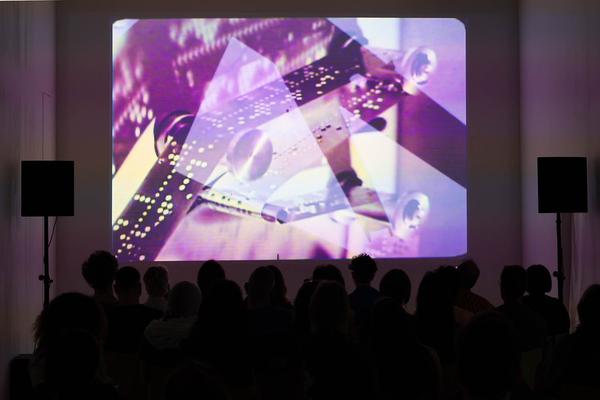 Kunstraum Niederösterreich x Kunstverein Gartenhaus: Klima Biennale Screening "Inflammation" (15.5.2024) Foto: eSeL.at - Lorenz Seidler Foto: eSeL Lorenz Seidler