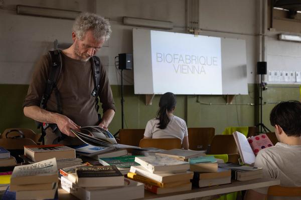 Klima Biennale 2024: Biofabrique Vienna (Festivalgelände Nordwestbahnhof, 8.4.2024) Foto: eSeL.at - Lorenz Seidler Foto: eSeL Lorenz Seidler