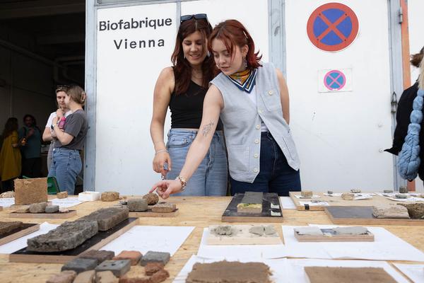 Klima Biennale 2024: Biofabrique Vienna (Festivalgelände Nordwestbahnhof, 8.4.2024) Foto: eSeL.at - Lorenz Seidler Foto: eSeL Lorenz Seidler