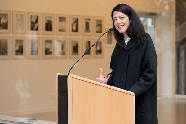 Eröffnung: Julia Gaisbacher "Weikendorf" (Kunstraum Weikendorf / Kunst im öffentlichen Raum Niederösterreich, 5.10.2024) Foto: Joanna Pianka