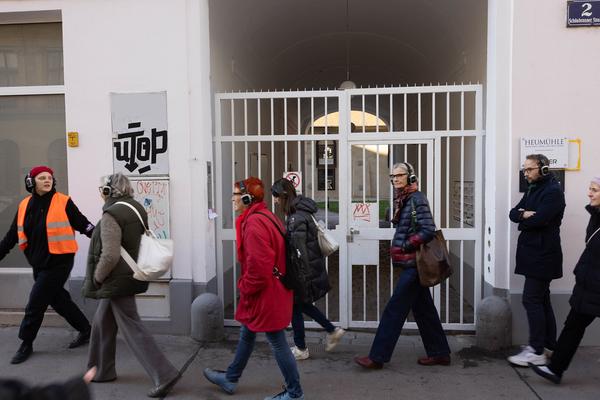 WIEN MODERN 2024: Untere Reklamationsbehörde "[K]1 ZIMMER WOHNUNG" (Margarete Schütte-Lihotzky Zentrum &amp; öffentl. Raum, 15.11. - 16.11.2024) Foto: eSeL.at - Lorenz Seidler