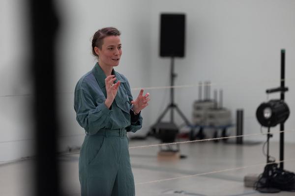 Kirstine Lindemann &amp; Between Feathers &quot;Between Strings&quot;  (mumok, 9.10. - 26.10.2024) Foto: eSeL.at - Lorenz Seidler