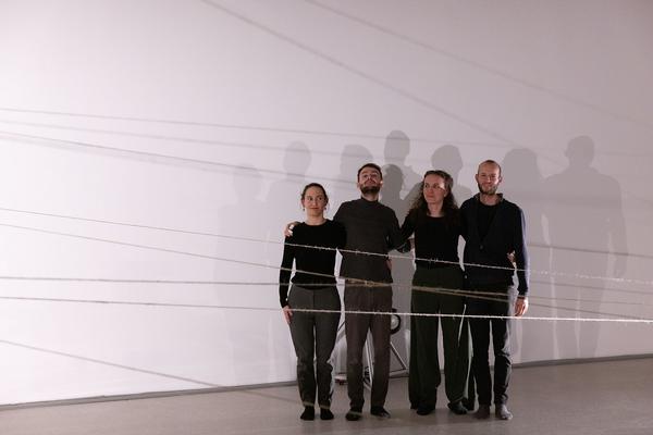 Kirstine Lindemann &amp; Between Feathers &quot;Between Strings&quot;  (mumok, 9.10. - 26.10.2024) Foto: eSeL.at - Lorenz Seidler