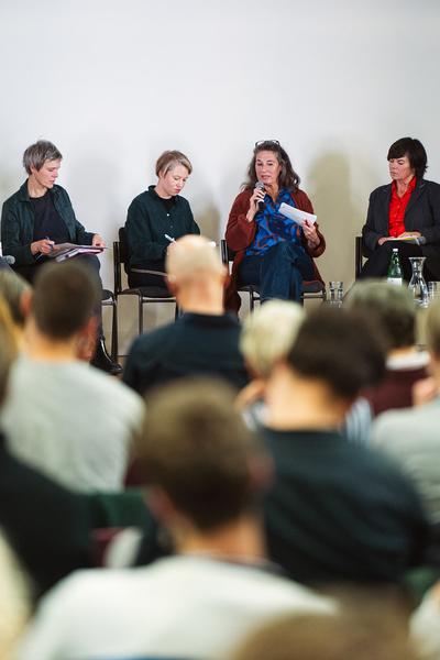 Leerstand nutzen! Podiumsdiskussion 1: Leerstand im Wohnbau (Alte WU Festsaal, 23.10.2024) Foto: eSeL.at - Robert Puteanu