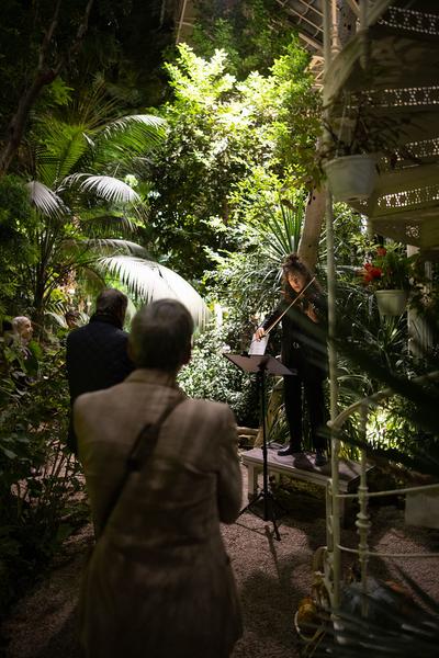 Wien Modern 2024: Maja Osojnik &quot;Doorways&quot; (Palmenhaus Schönbrunn, 2.11.2024) Foto: eSeL.at - Lorenz Seidler