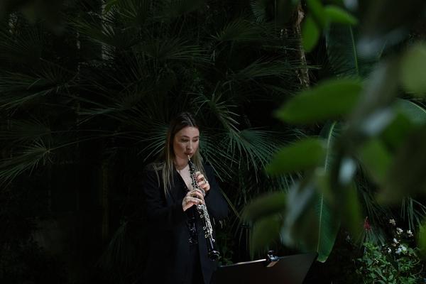 Wien Modern 2024: Maja Osojnik "Doorways" (Palmenhaus Schönbrunn, 2.11.2024) Foto: eSeL.at - Lorenz Seidler