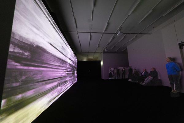 Landesgalerie Niederösterreich: MONOCOLOR (Marian Essl) "SCREEN—SPACE" (4.5. - 10.11.2024) Foto: eSeL.at - Lorenz Seidler Foto: eSeL Lorenz Seidler