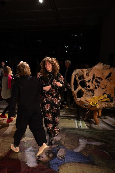 Monster Chetwynd &quot;Moths, Bats and Velvet Worms! Moths, Bats and Heretics!&quot; (Belvedere21, 6.11.2024) Foto: eSeL.at - Lorenz Seidler