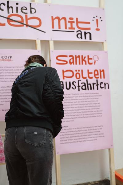 Open Doors „Die rosarote Brille kehrt zurück!“ (STARTraum - Tangente St Pölten,5.10.2024) Foto: eSeL.at - Robert Puteanu