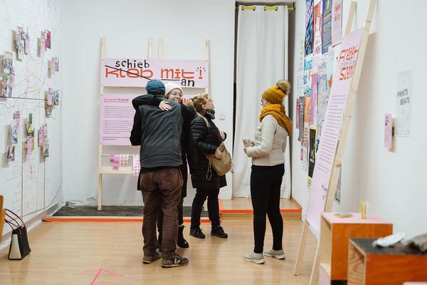 Open Doors „Die rosarote Brille kehrt zurück!“ (STARTraum - Tangente St Pölten,5.10.2024) Foto: eSeL.at - Robert Puteanu