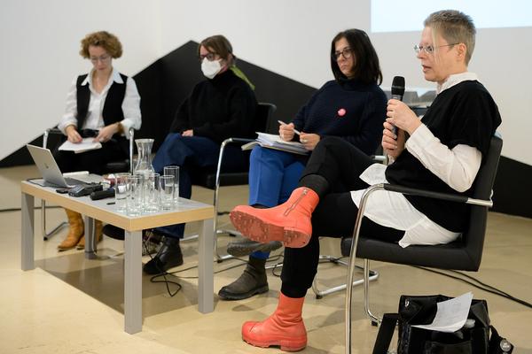 Symposium &quot;Performance Besides Itself. Infra- and Parastructures of a Contemporary Liveness&quot; (Kunstraum Niederösterreich, 7.12.2024) Foto: eSeL.at - Joanna Pianka