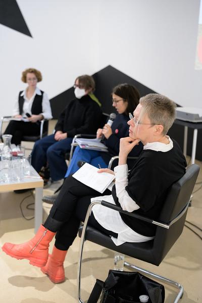 Symposium &quot;Performance Besides Itself. Infra- and Parastructures of a Contemporary Liveness&quot; (Kunstraum Niederösterreich, 7.12.2024) Foto: eSeL.at - Joanna Pianka