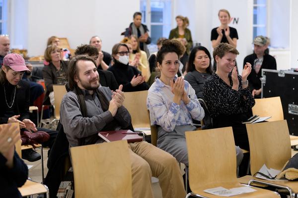 Symposium &quot;Performance Besides Itself. Infra- and Parastructures of a Contemporary Liveness&quot; (Kunstraum Niederösterreich, 7.12.2024) Foto: eSeL.at - Joanna Pianka